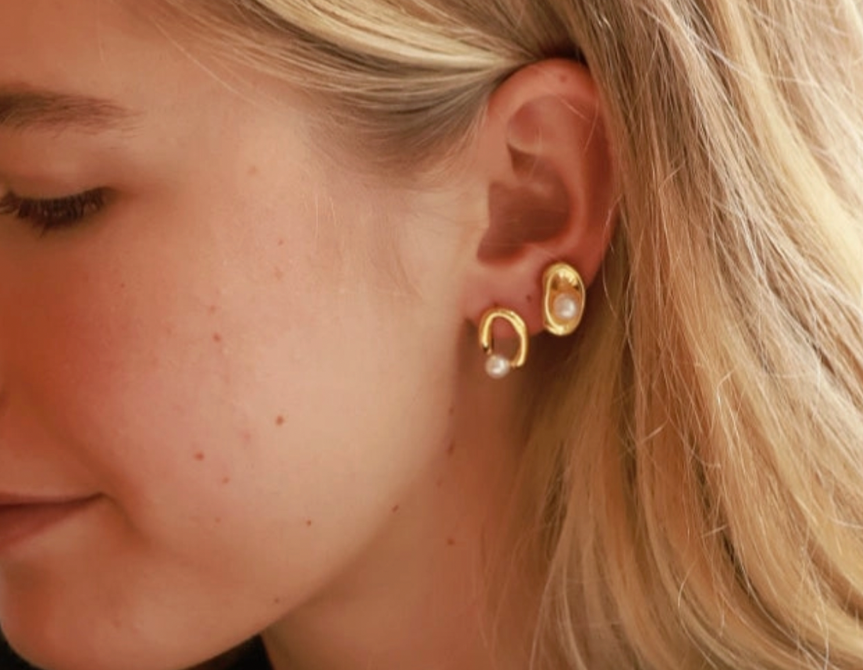 Ari Earrings